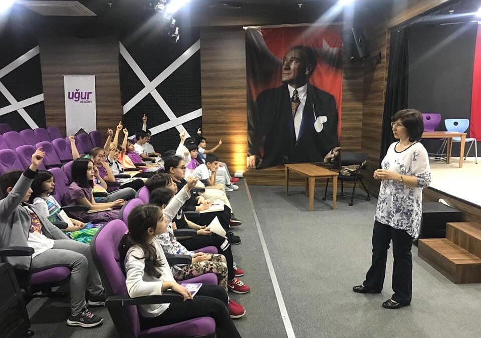 Uğur Okulları okur yazar buluşması Tuzla Kampüsü